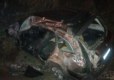 Grávida morre atingida por contêiner de caminhão 