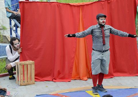 Roda na Praça: Santo Antônio recebe show de palhaços neste sábado