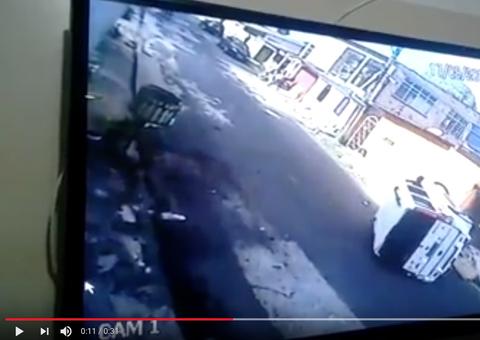 Dirigindo carro de cliente, homem perde controle e invade lanchonete em Manaus