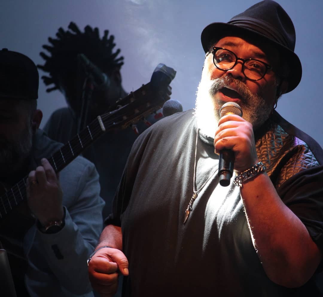 Jorge Aragão é internado e passa por cirurgia às pressas no coração