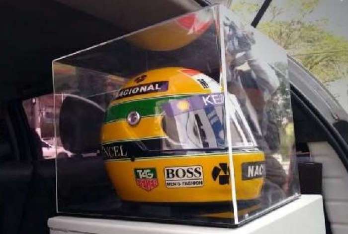 Empresário suspeito de estelionato é preso com capacete de Ayrton Senna