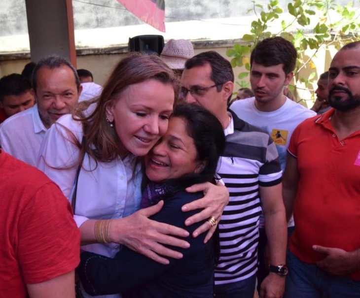 Vanessa Grazziotin inicia campanha rumo à reeleição