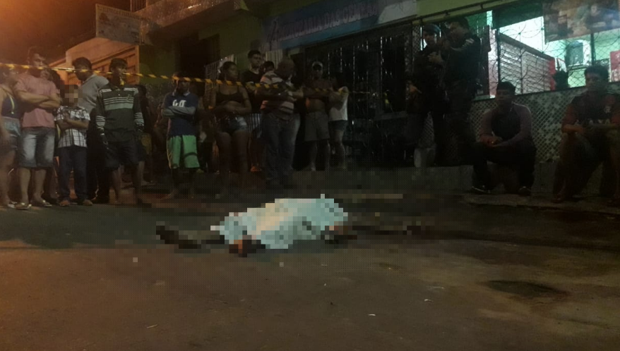 Jogando sinuca, homem é assassinado  em Manaus