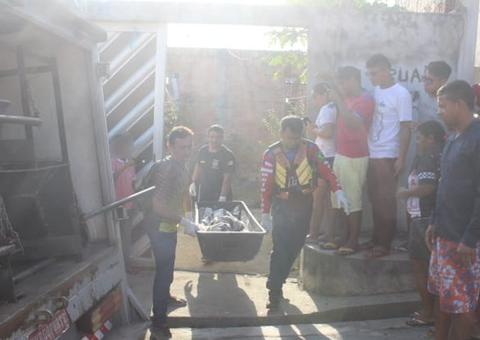 Após ouvirem gritos, vizinhos encontram mototaxista morto dentro de casa em Manaus