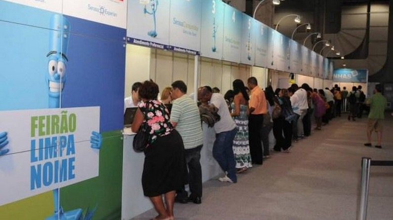 Total de brasileiros endividados equivale a quase 'uma Itália'