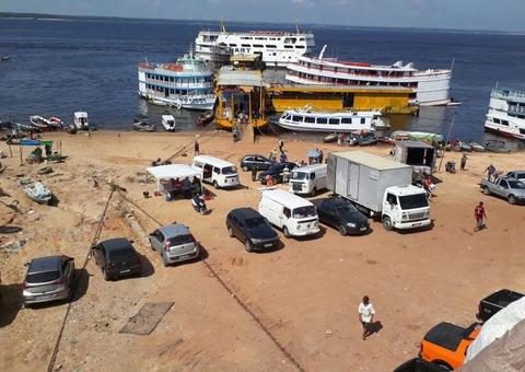 Encapuzados,'piratas do rio' invadem Manaus Moderna e assaltam clientes e funcionários