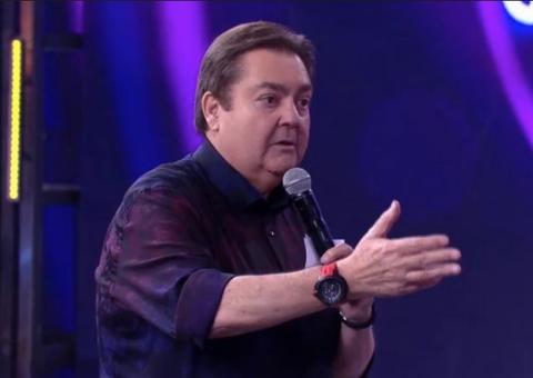 De uma vez, Fausto Silva demite bailarinas acima dos 30 anos