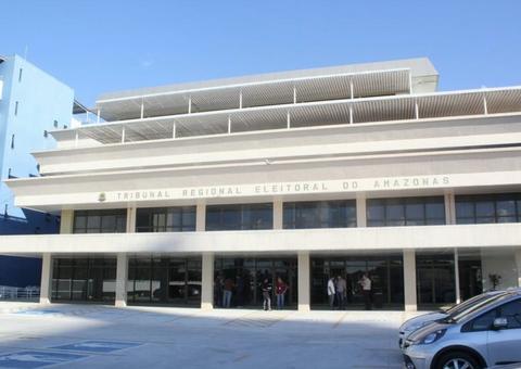 TRE condena prefeito por propaganda eleitoral em favor de Amazonino Mendes