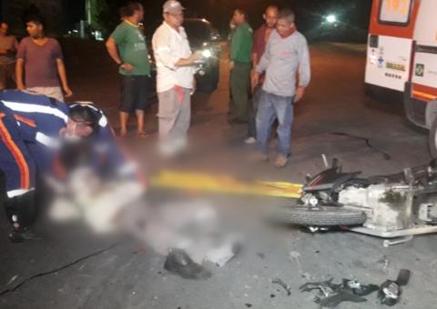 Motociclista fica gravemente ferido ao colidir com carreta em Manaus