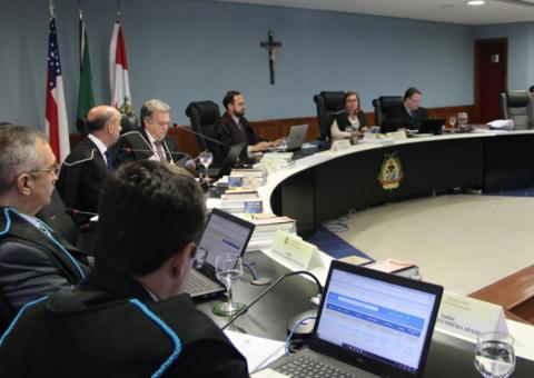  Pleno do TCE-AM aprova contas de Instituto de Previdência de Coari