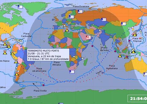 Prédios são evacuados após terremoto de magnitude 7.3 na Venezuela ser sentido em Manaus