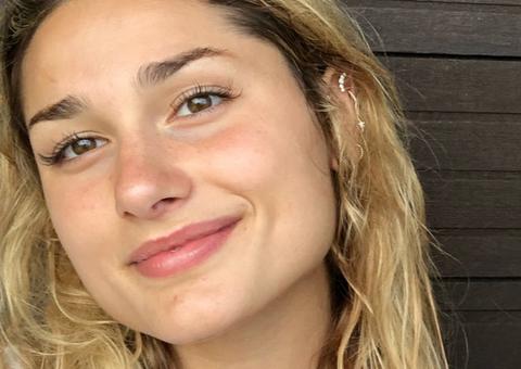 Sasha Meneghel mostra corpão de fio-dental em Noronha