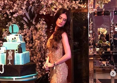 Filha de Celso Portiolli completa 18 anos com festão