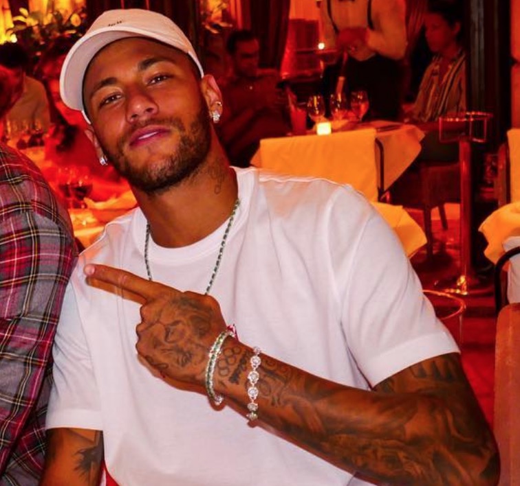 Neymar volta a desabafar no Instagram: ‘Não há mal que crie raiz’