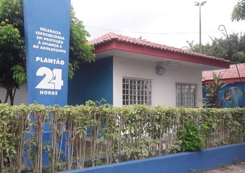 Adolescente denuncia abuso do padrasto para mãe e é agredida em Manaus