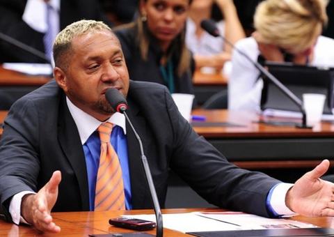 Tiririca afirma ter empobrecido em quatro anos como deputado federal