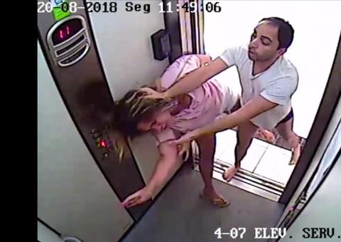 Cantor que agrediu ex-mulher na frente do filho diz que se arrepende
