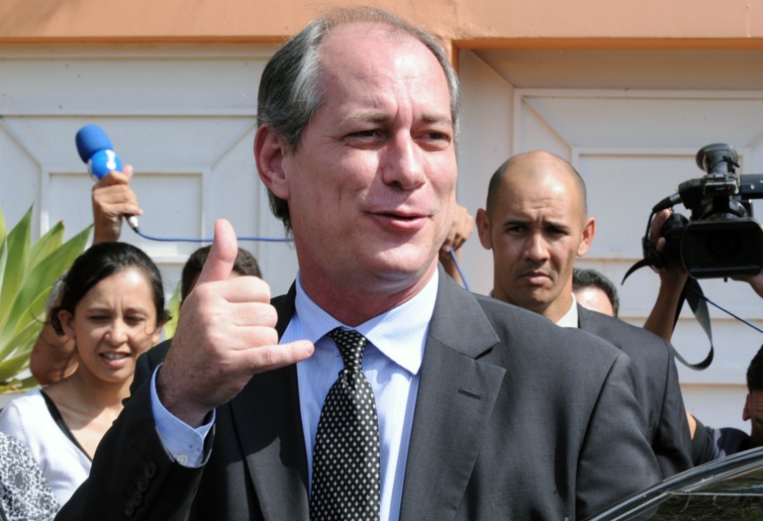 Ciro brinca com eventual 2º turno entre Bolsonaro e candidato do PT: 'Pode morrer?'