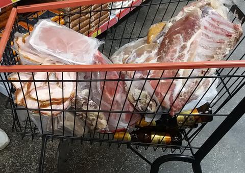 MP investiga mais de 20 comércios por venda de produtos impróprios para o consumo