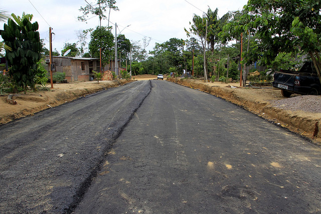 20 ruas são asfaltadas pela primeira vez em comunidade de Manaus