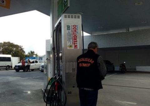 Posto de combustível sem alvará de funcionamento e licenças é interditado em Manaus