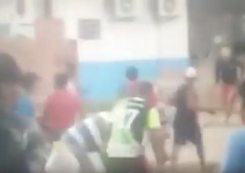 Revolta popular termina com civis baleados e delegacia destruída no Amazonas