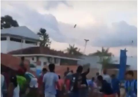 Homem morre e nove pessoas ficam feridas durante depredação à delegacia no Amazonas