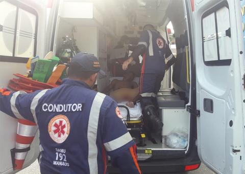 Após assalto, justiceira persegue dupla e atira em suspeito em Manaus