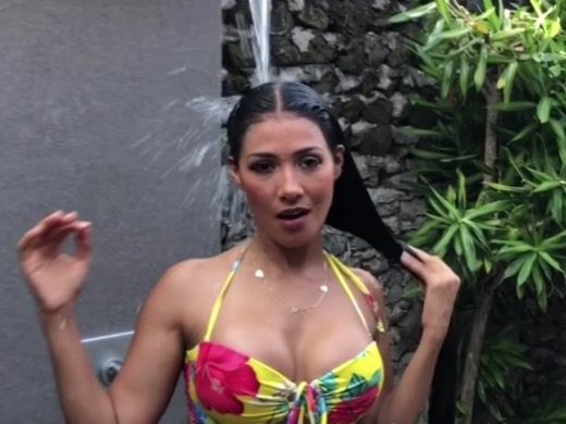 Simaria sensualiza com corpão em vídeo de férias nas Maldivas  