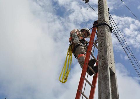 Em clima de tensão, Venezuela ameaça cortar fornecimento de energia em Roraima