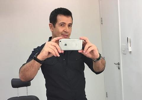 Cantor Beto Barbosa revela estar com câncer