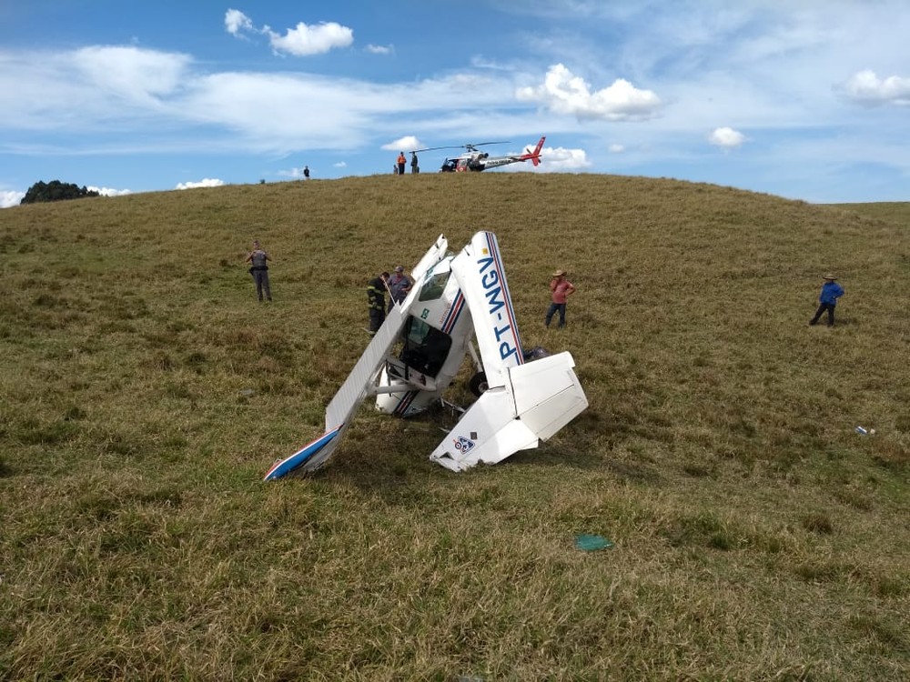Monomotor cai em fazenda e deixa um ferido