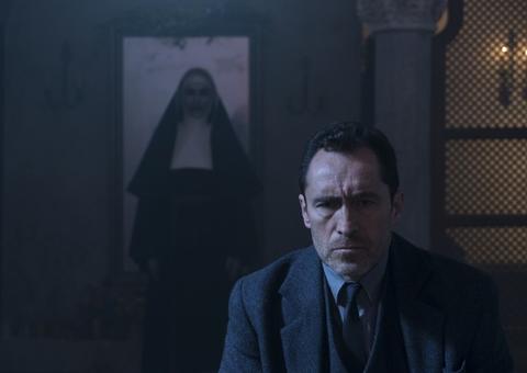 Terror A Freira ganha novo vídeo com cenas inéditas macabras. Assista