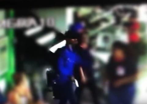 Vídeo mostra assalto a loja de materiais de construção em Manaus