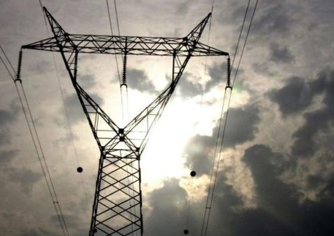 Venezuela ameaça cortar fornecimento de energia a Roraima