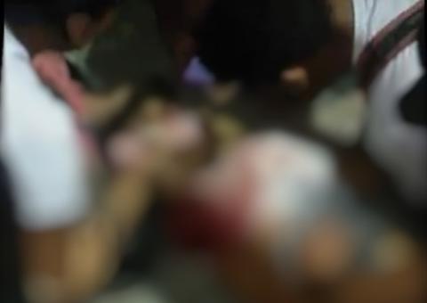 Professora e aluno são baleados ao sair de escola em Manaus