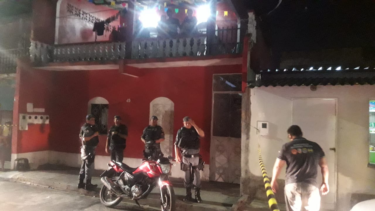 Professor de Natação é morto a tiros dentro de casa em Manaus