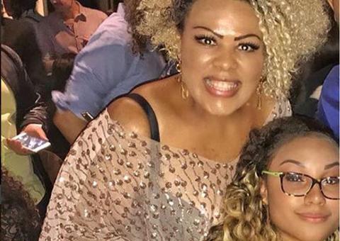 Deise, do Fat Family, passa mal e é internada na UTI