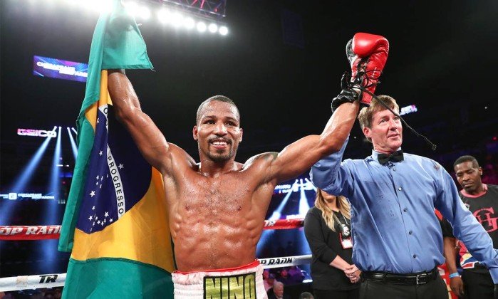 Invicto e mirando o cinturão, Robson Conceição luta neste sábado