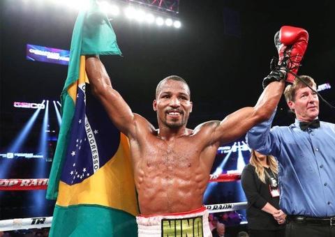 Invicto e mirando o cinturão, Robson Conceição luta neste sábado