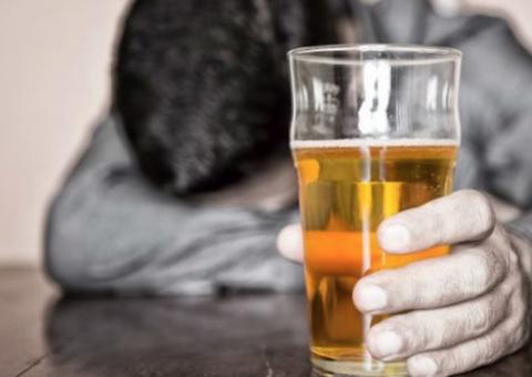 Estudo mostra ligação entre consumo de bebidas alcoólicas  e suicídio na faixa de 25 a 44 anos