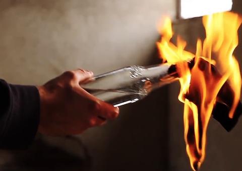 Morador de rua tem corpo queimado ao ser atacado com coquetel molotov