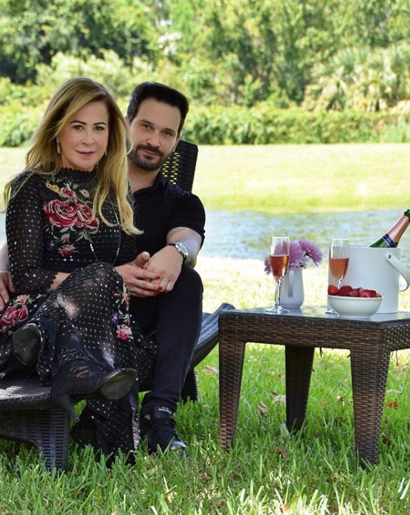 Zilu se declara para namorado em 'mêsversário' de namoro