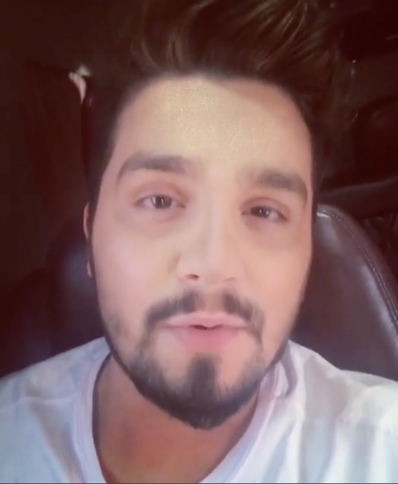 Luan Santana chega de jatinho para casamento de ex-crush Camila Queiroz