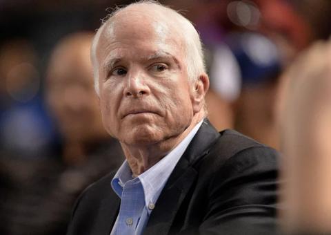 Senador republicano John McCain morre aos 81 anos nos EUA
