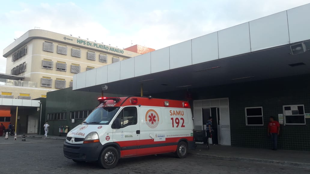 Em Manaus, filho de PM é internado às pressas após levar tiro na mão