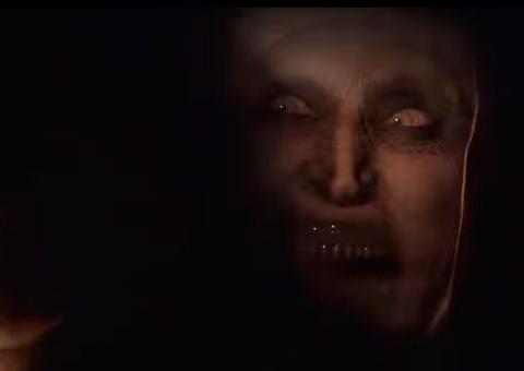 Homem é enterrado vivo em novo comercial arrepiante do terror A Freira