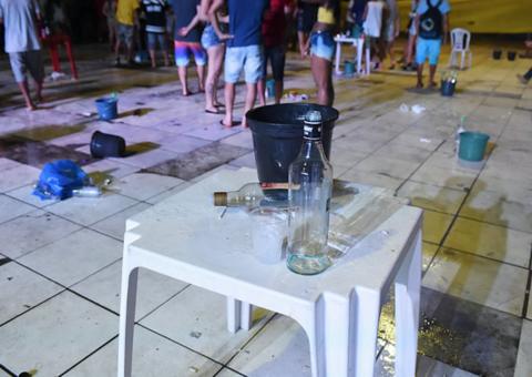 'Baile' e festa de estudantes são encerrados após Juizado flagrar menores consumindo álcool