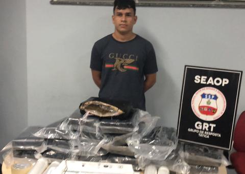 Homem é preso acusado de abastecer bocas de fumo em carro de luxo em Manaus