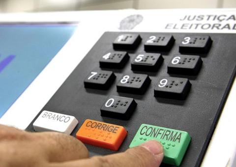 Eleitores votarão em dois candidatos ao Senado este ano